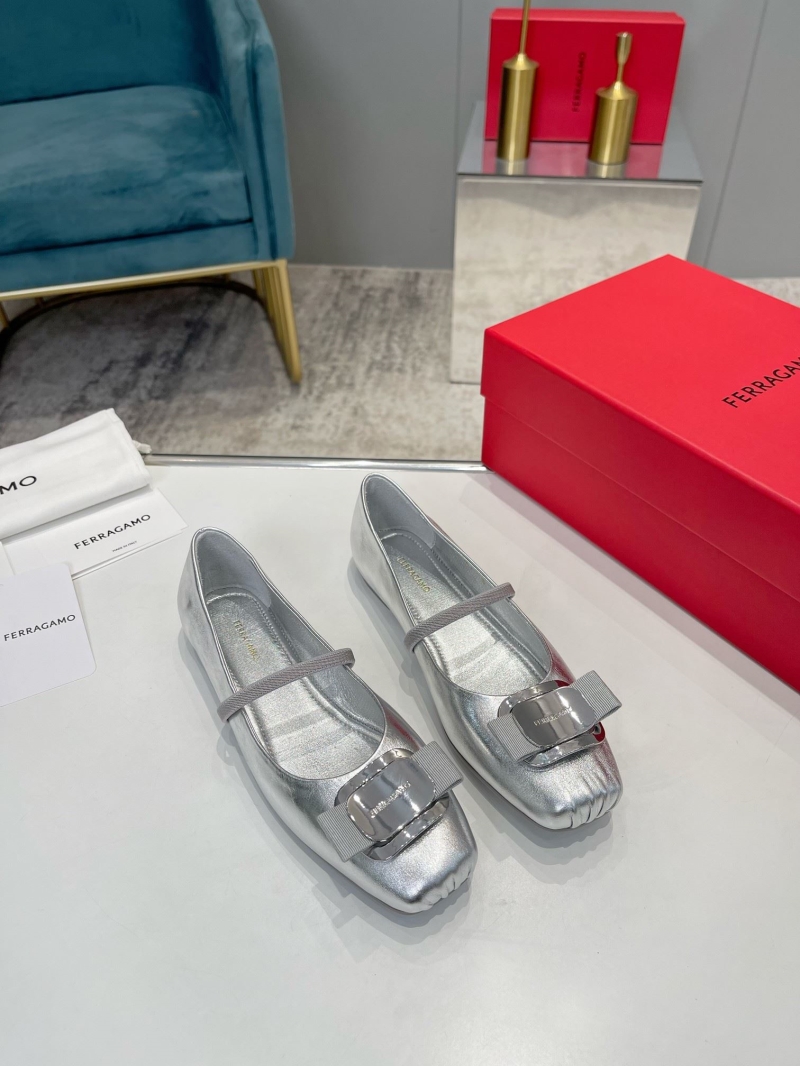 Ferragamo flat shoes